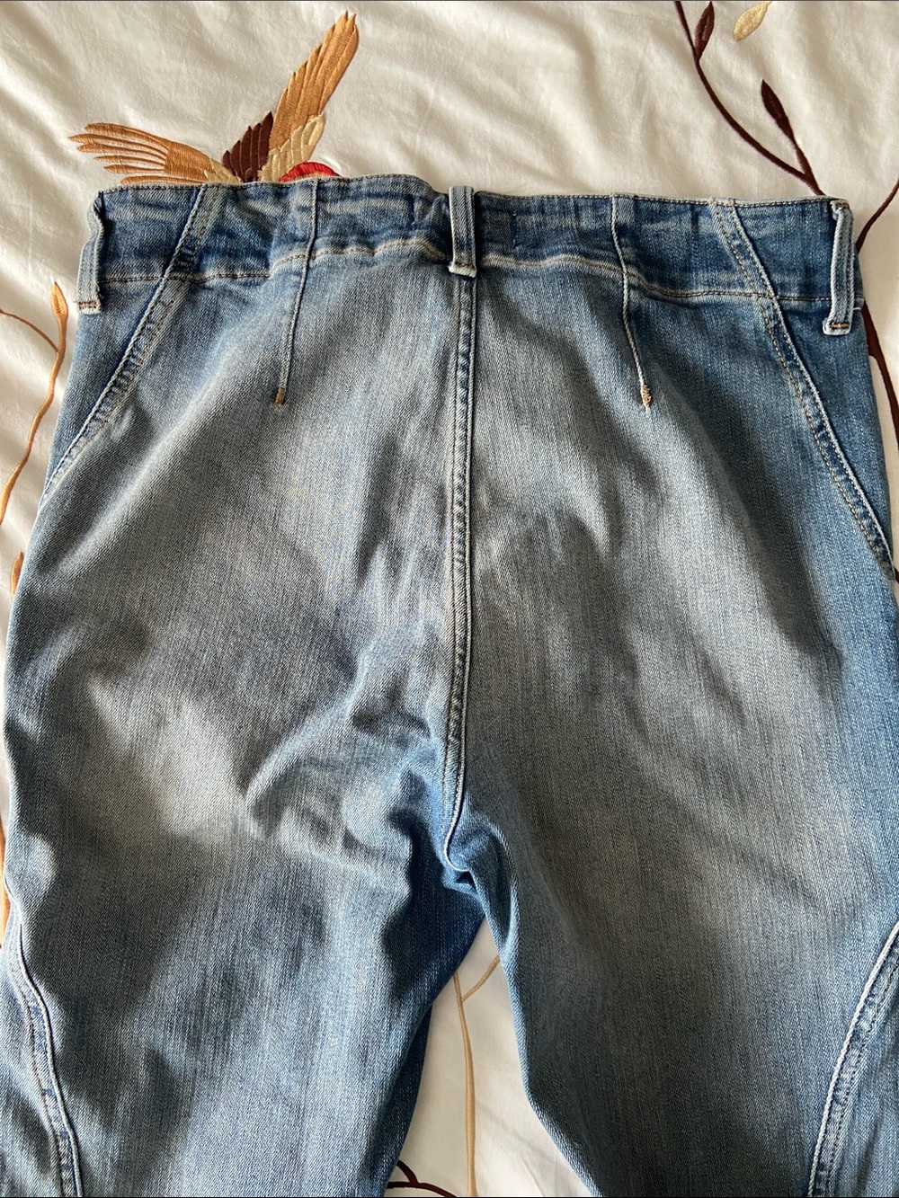 We the Free High Rise Flare Light Jeans 31 GUC - Picture 4 of 6
